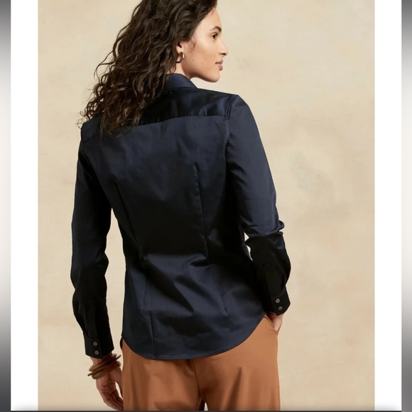 Black Banana Republic Women’s Tailored Fit button up - Picture 6 of 8